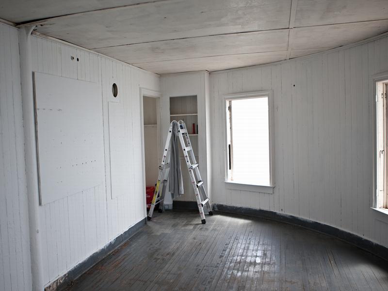 A Real FixerUpper 144YearOld Bay Lighthouse for Sale Chesapeake