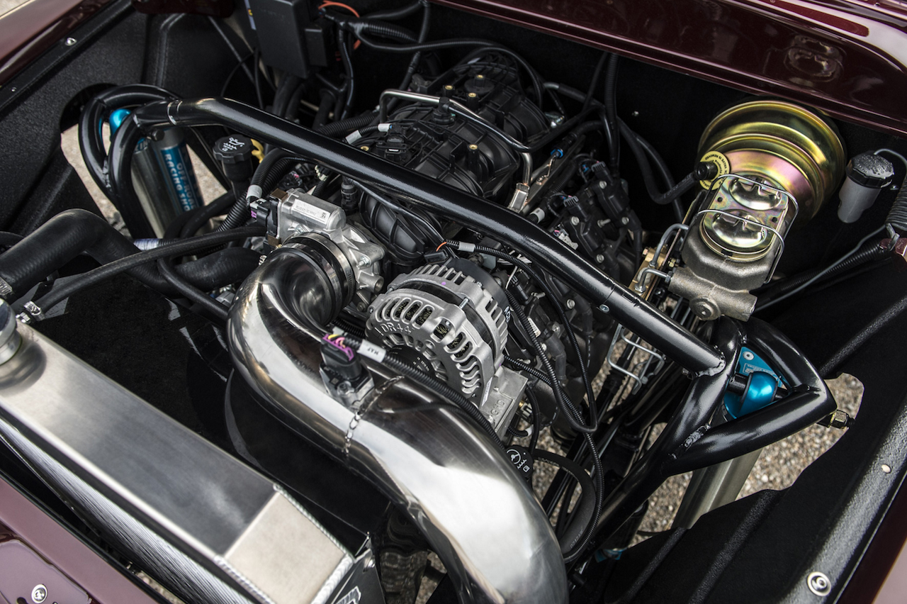 Legacy Classic Trucks delights with 1950s Chevy NAPCO 4x4 - ChevyTV