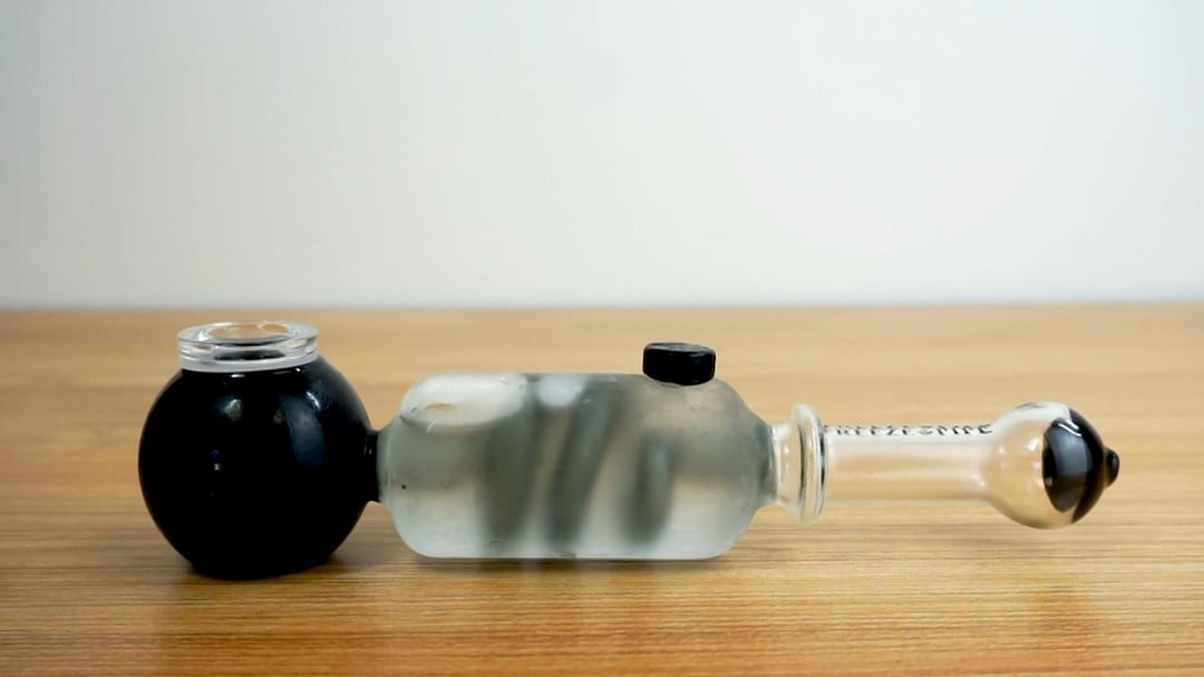 Glass Water Pipe For Smoking Dry Herb Tobacco Cooling Freeze Smoke Hand