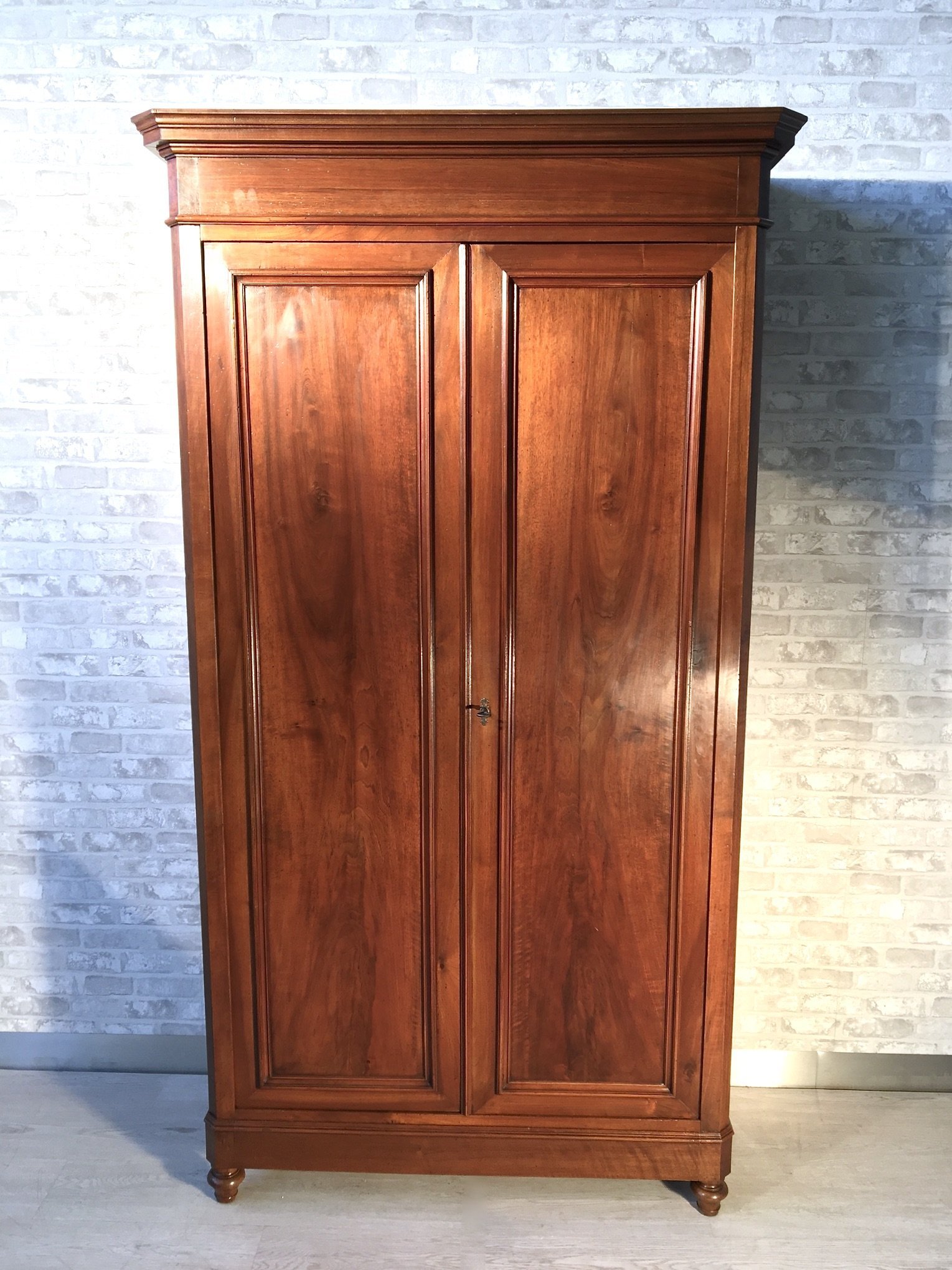 Armadio originale in noce Antiquariato e Mobili in Stile, Chiaramonte