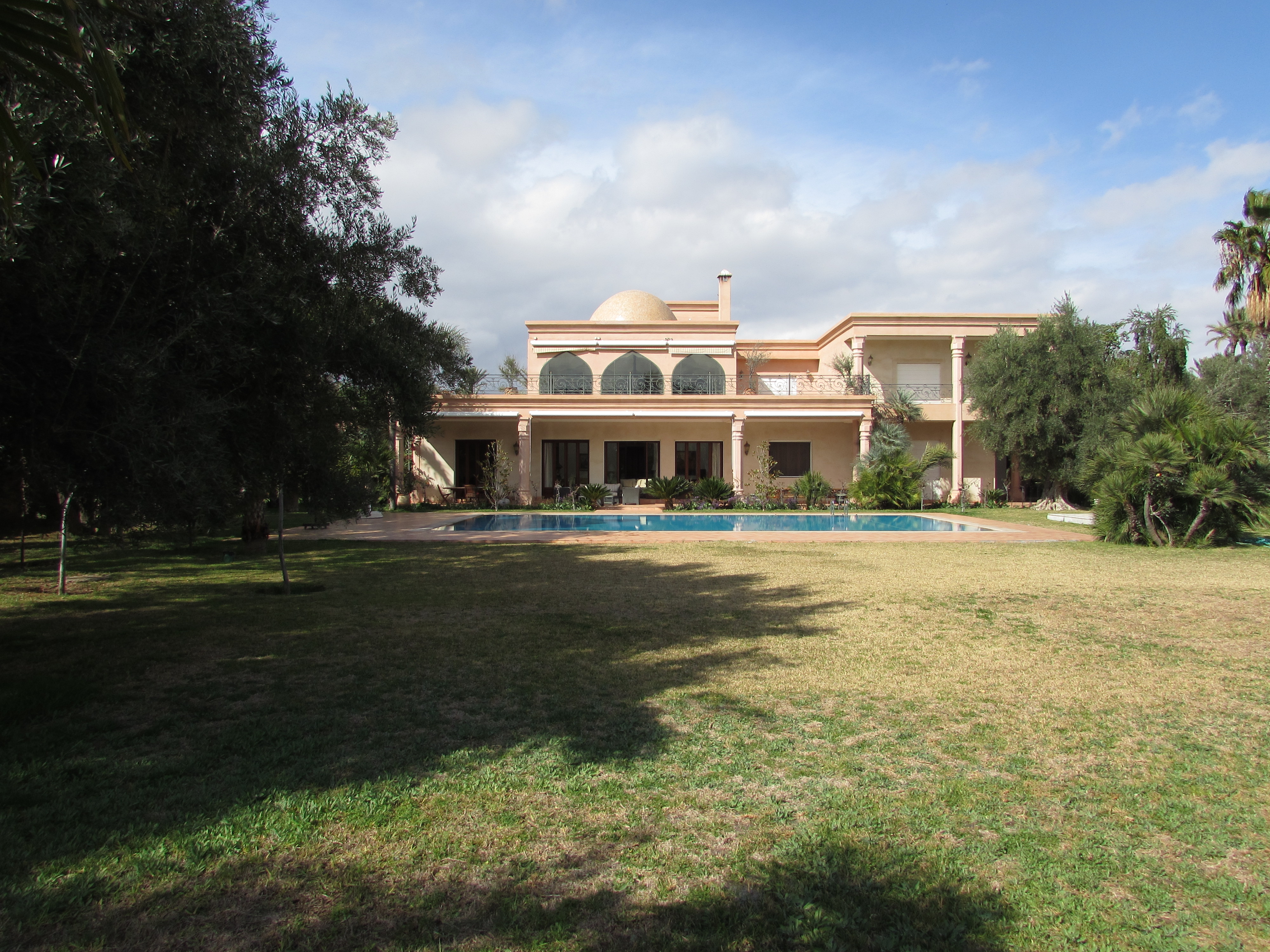 Stunning Moroccan style villa for sale in Palmeraie with six bedrooms