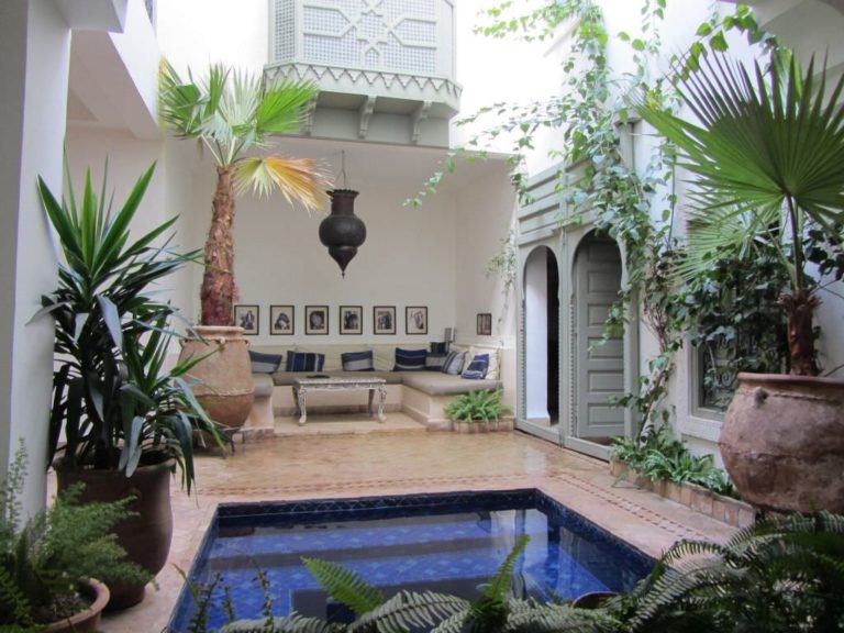 Renowned six bedroom 242m2 Medina riad guest house for sale by Jemaa el