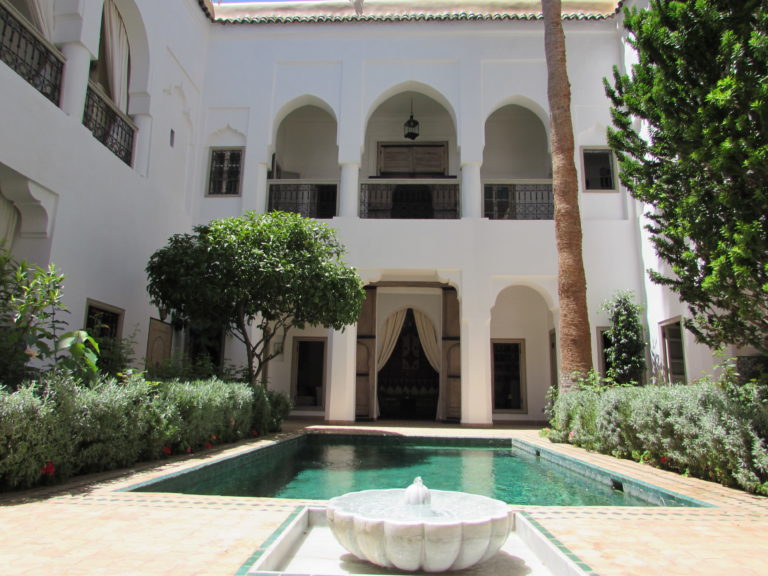 Marrakech Medina boutique hotel for sale 5 top suites, pool