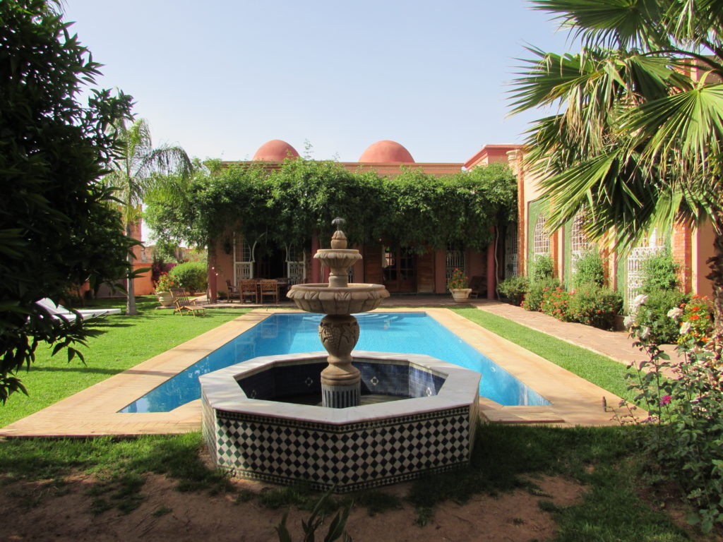 Marrakech real estate opportunity 700m2 Moroccan style villa for sale