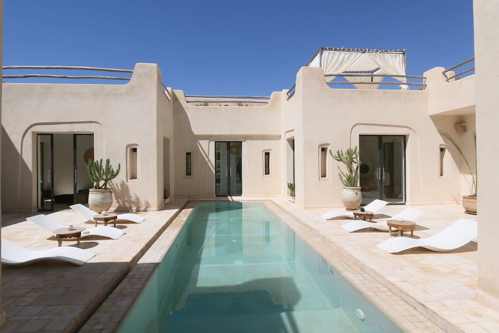 A wonderfully designed and very elegant three bedroom villa for sale in Marrakech