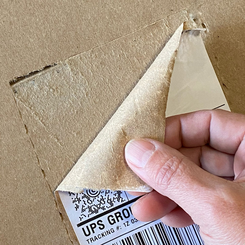 How to remove shipping labels from boxes Chica and Jo