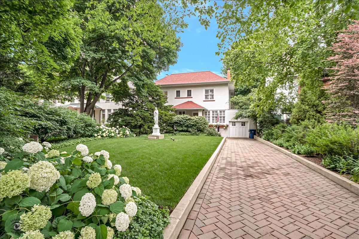 Five Properties For Sale on Sheridan Road Chicago Magazine