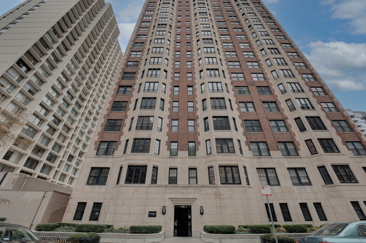 Five Chicago Prewar Apartments For Sale Chicago Magazine