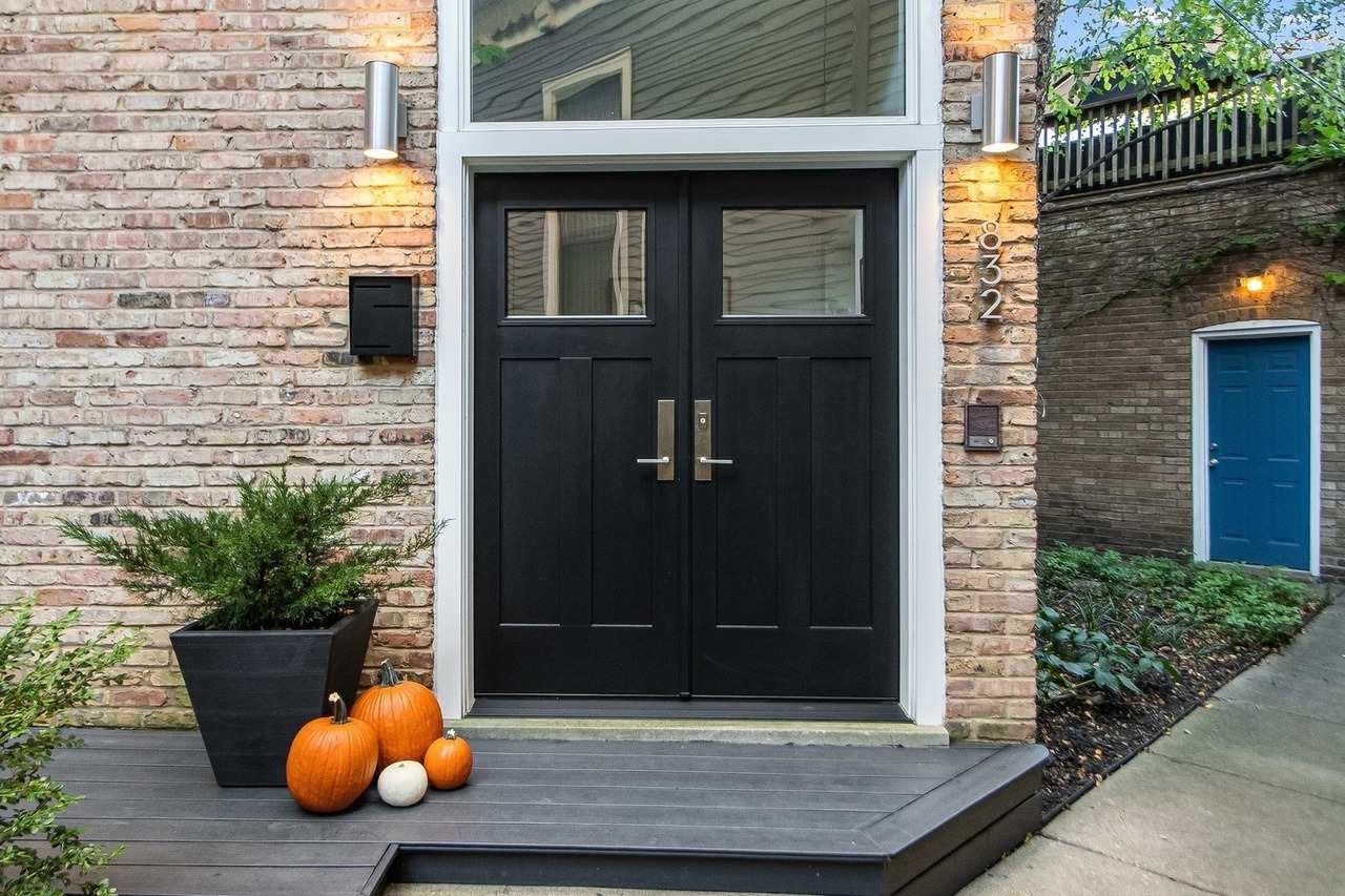 Five Coach Houses For Sale Chicago Magazine