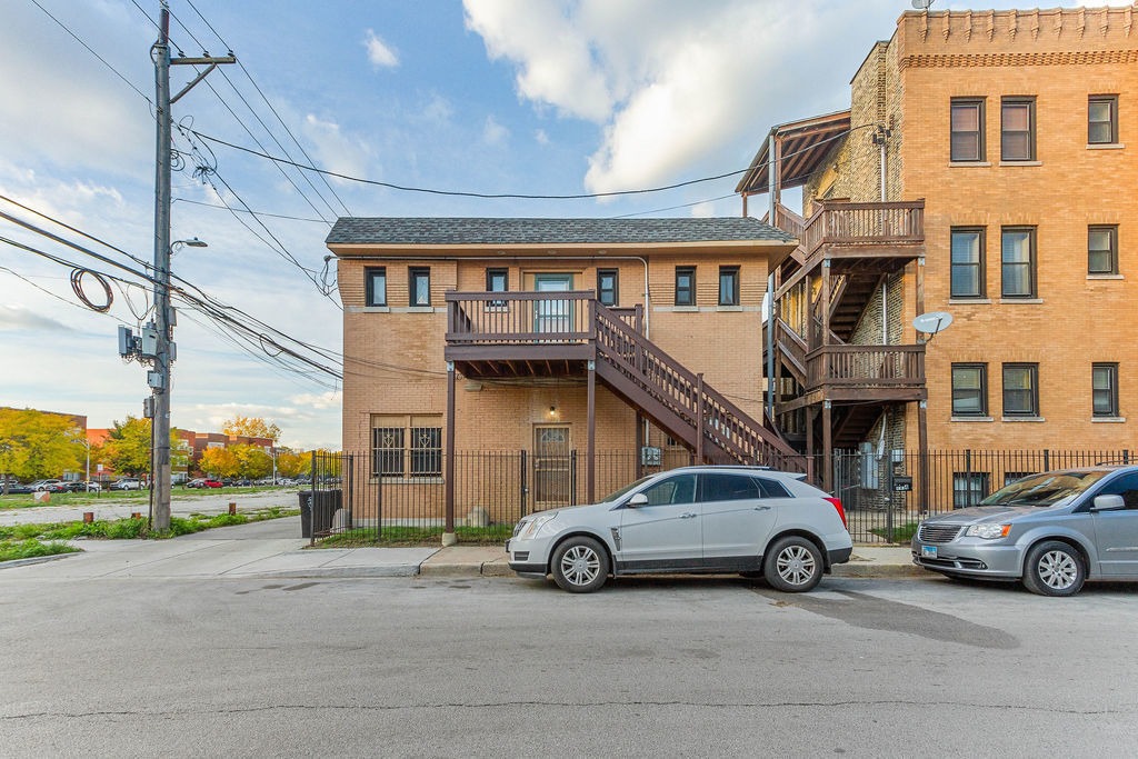 Five Coach Houses For Sale Chicago Magazine
