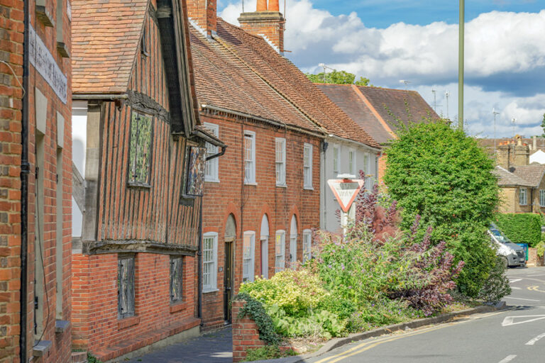 Living in Farnham Common & Farnham Royal Chiltern Relocation