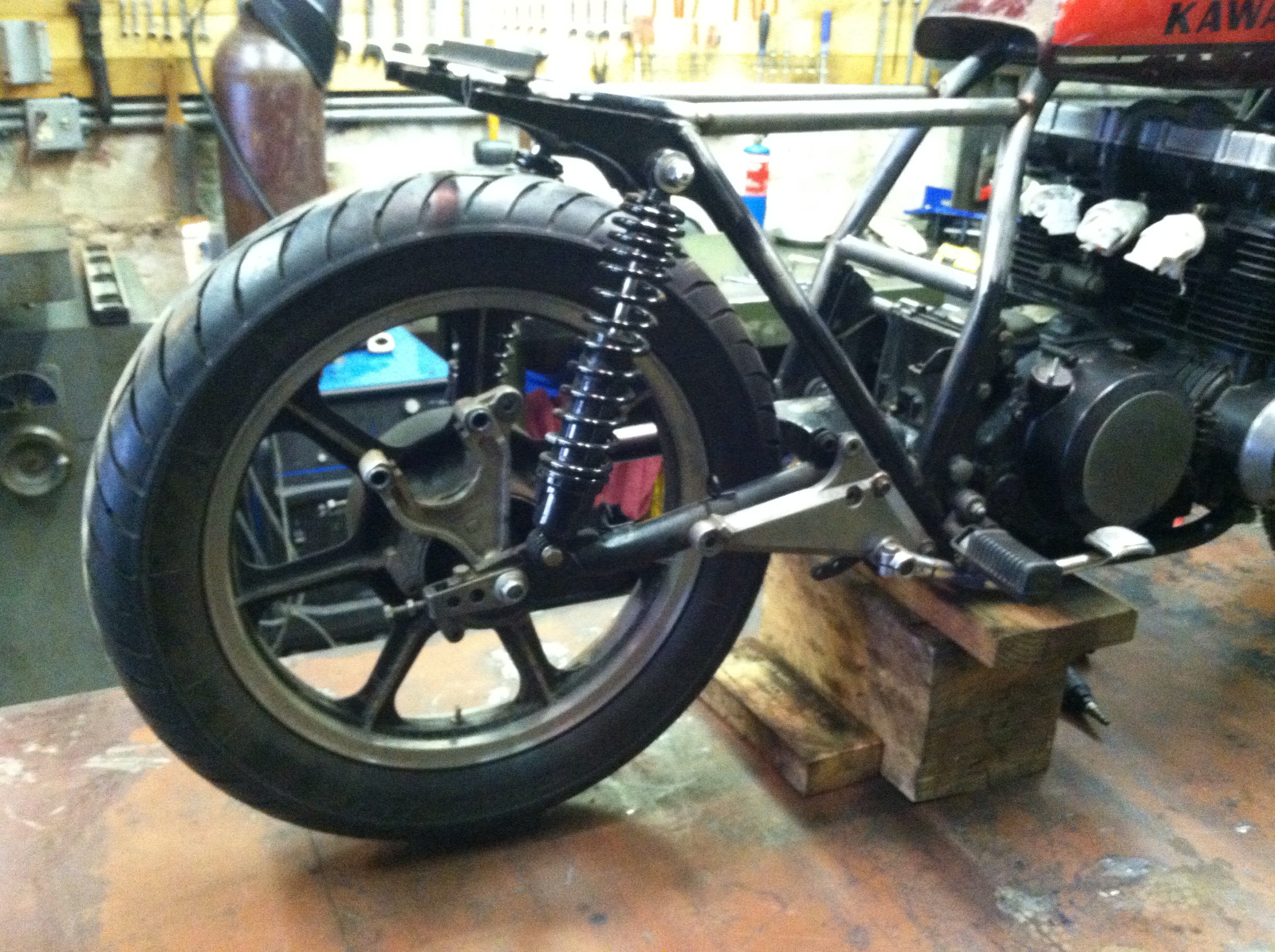 KZ750 swing arm stretch 1 Chin on the Tank Motorcycle stuff in