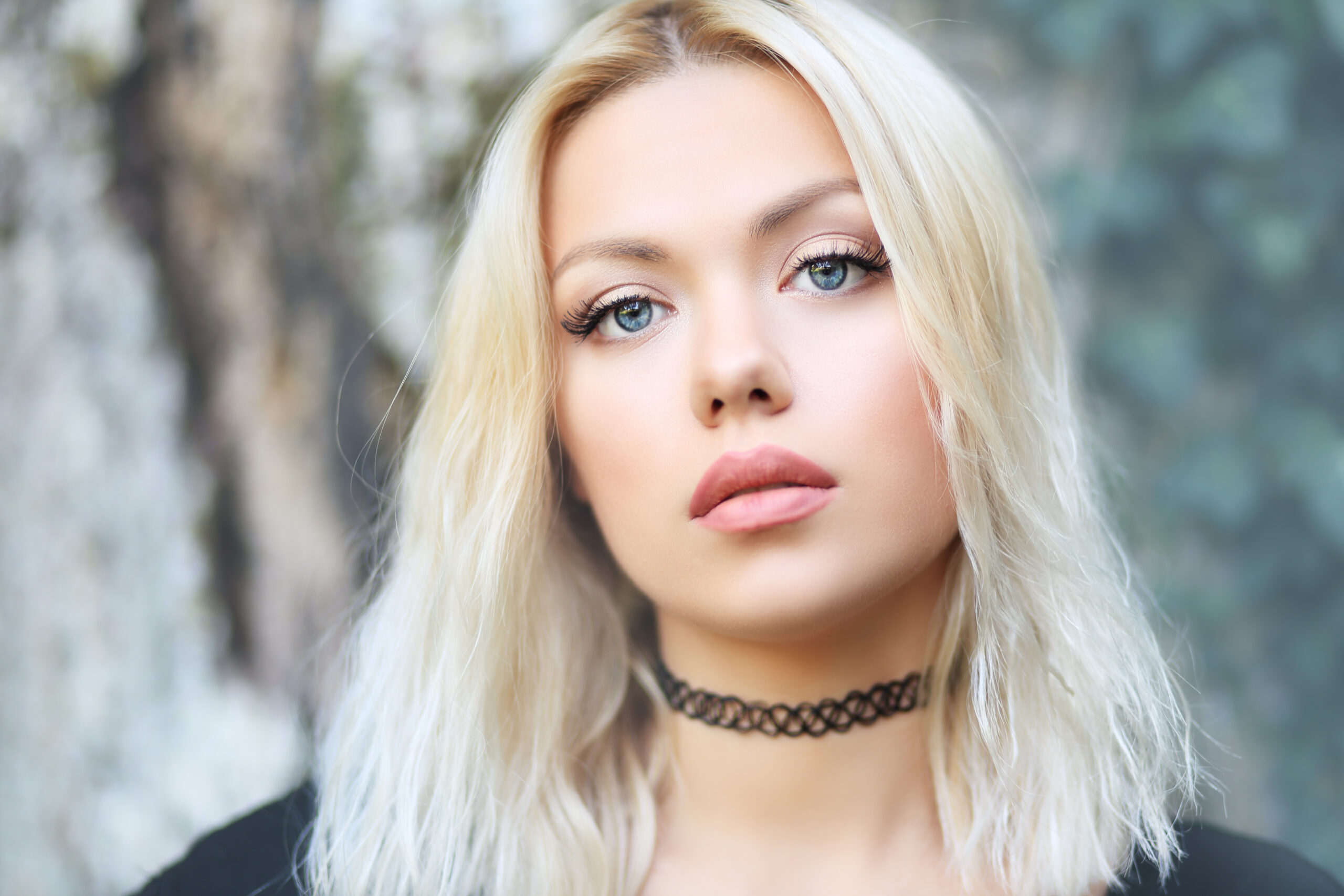 Her Friend Always Goes After Guys Who Are Not Single, And It’s Making