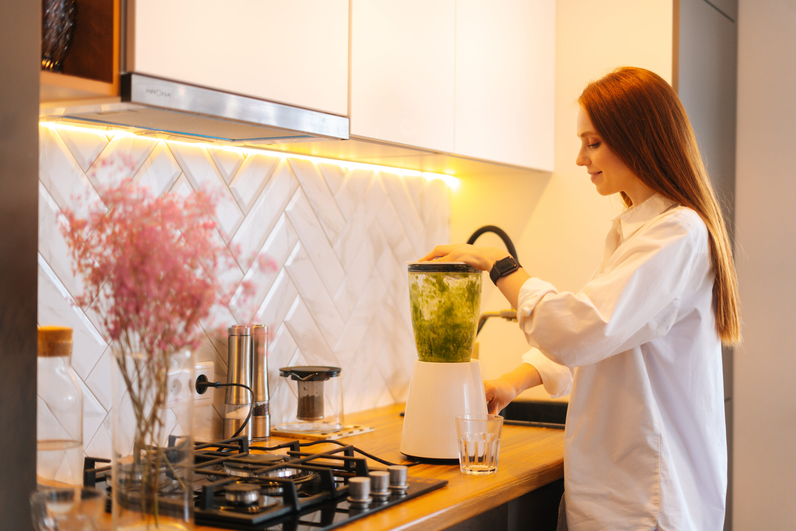 Her Roommate Is Noisy Late At Night And Keeps Using The Blender, And