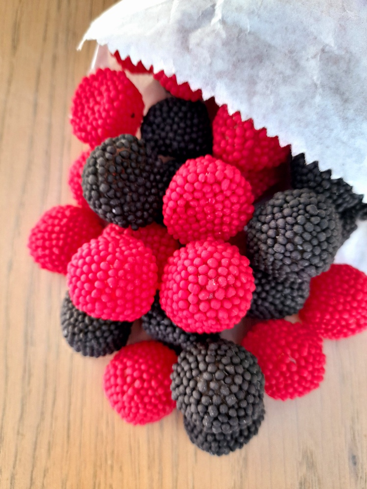 Blackberries & Raspberries Chobbles