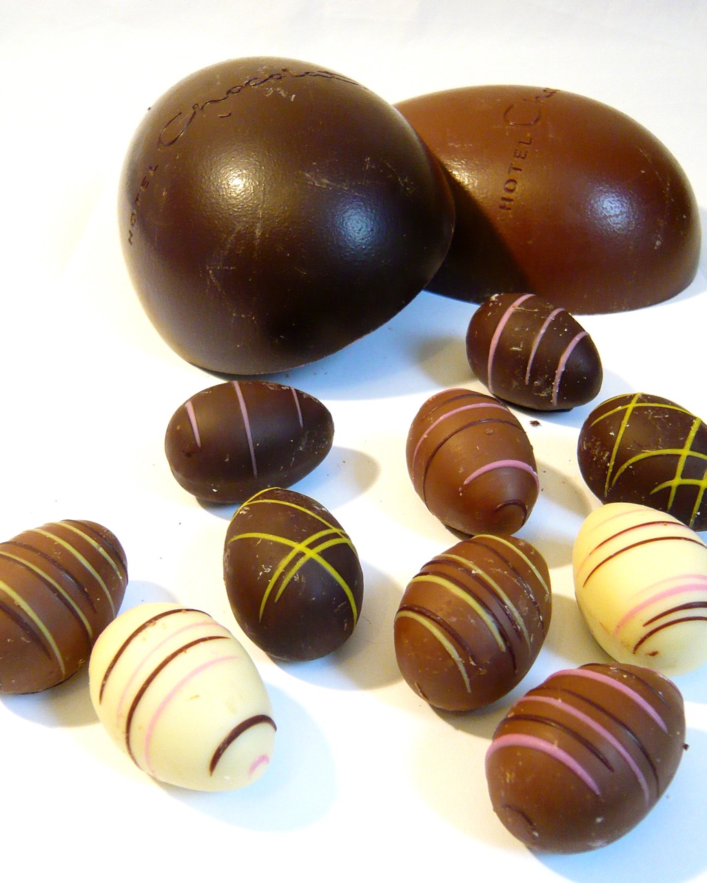 Hotel Chocolat Your Eggsellency Egg