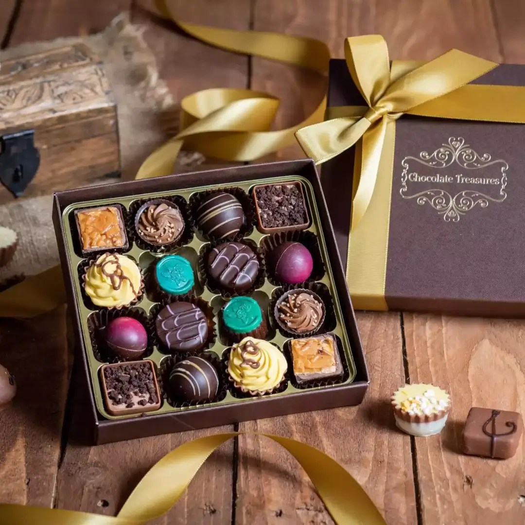 16 Chocolate Mixed Selection - Chocolate Treasures
