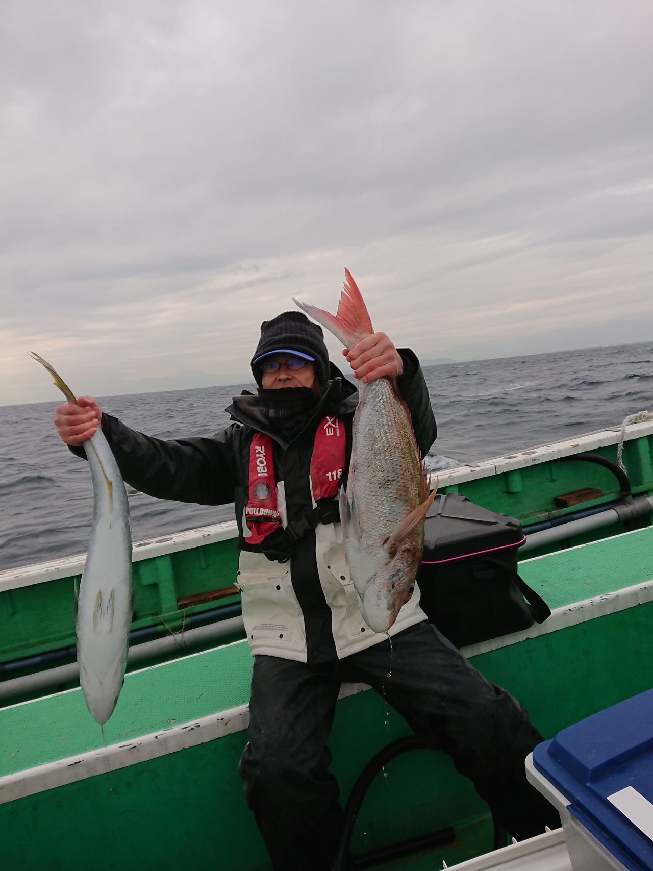 マダイの釣果｜2019年12月9日｜萬司郎丸（神奈川県/片瀬漁港）｜釣割