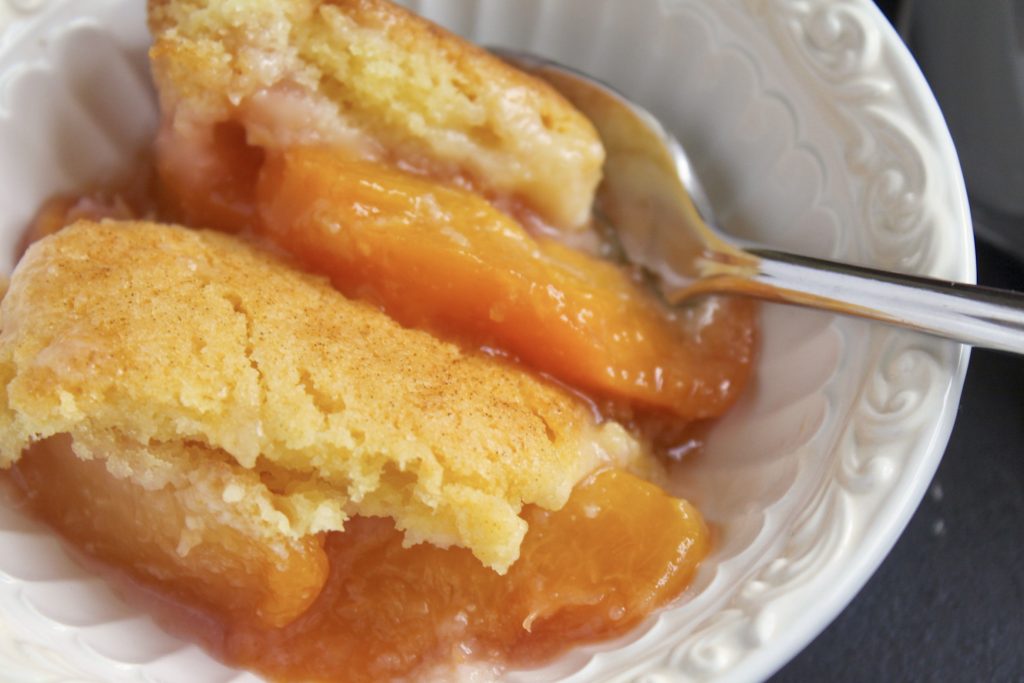Easy Peach Cobbler (Using Fresh, Frozen or Canned Peaches) Christina