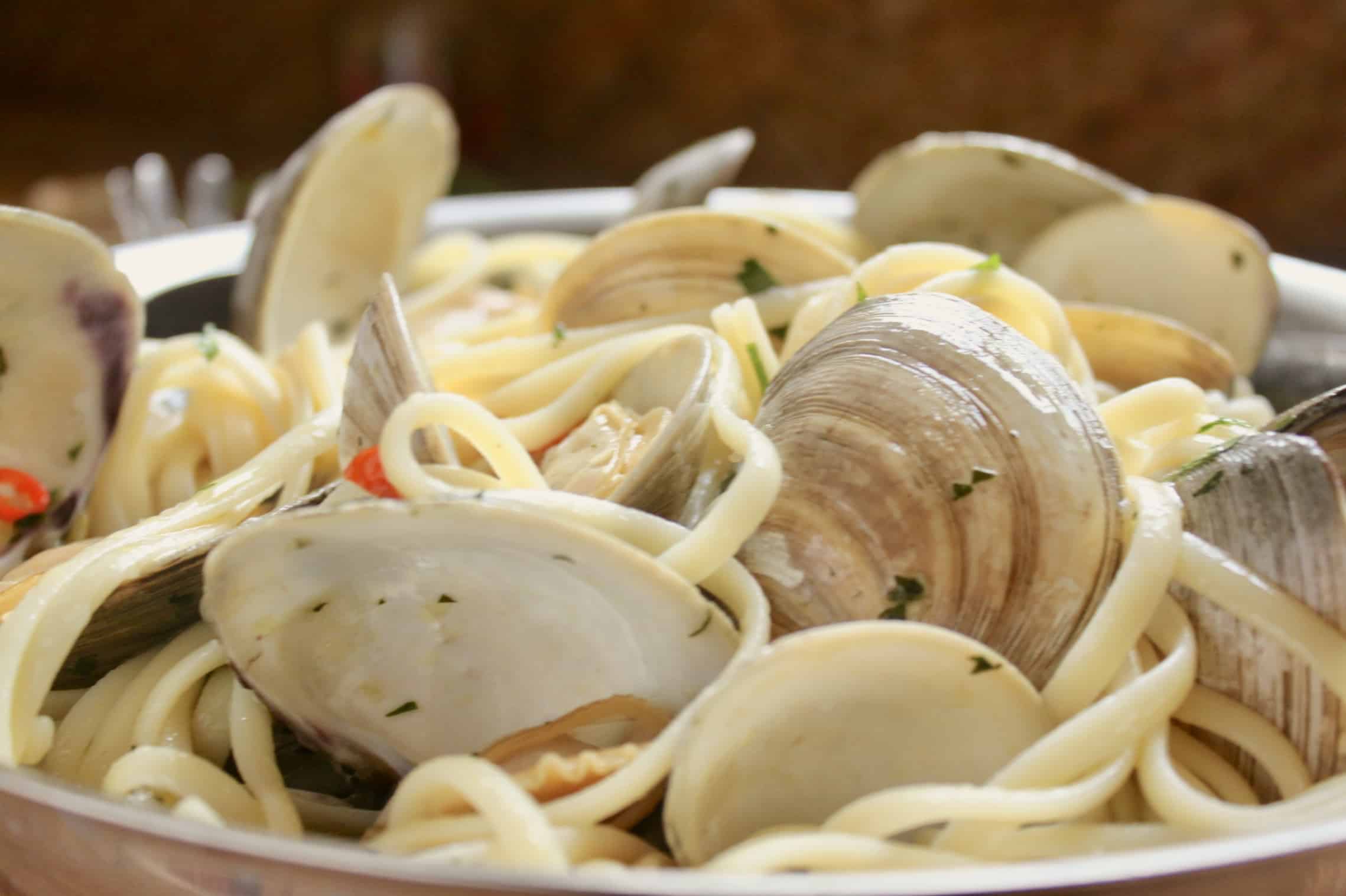 Linguine and Clams (Spaghetti alle Vongole) Christina's Cucina