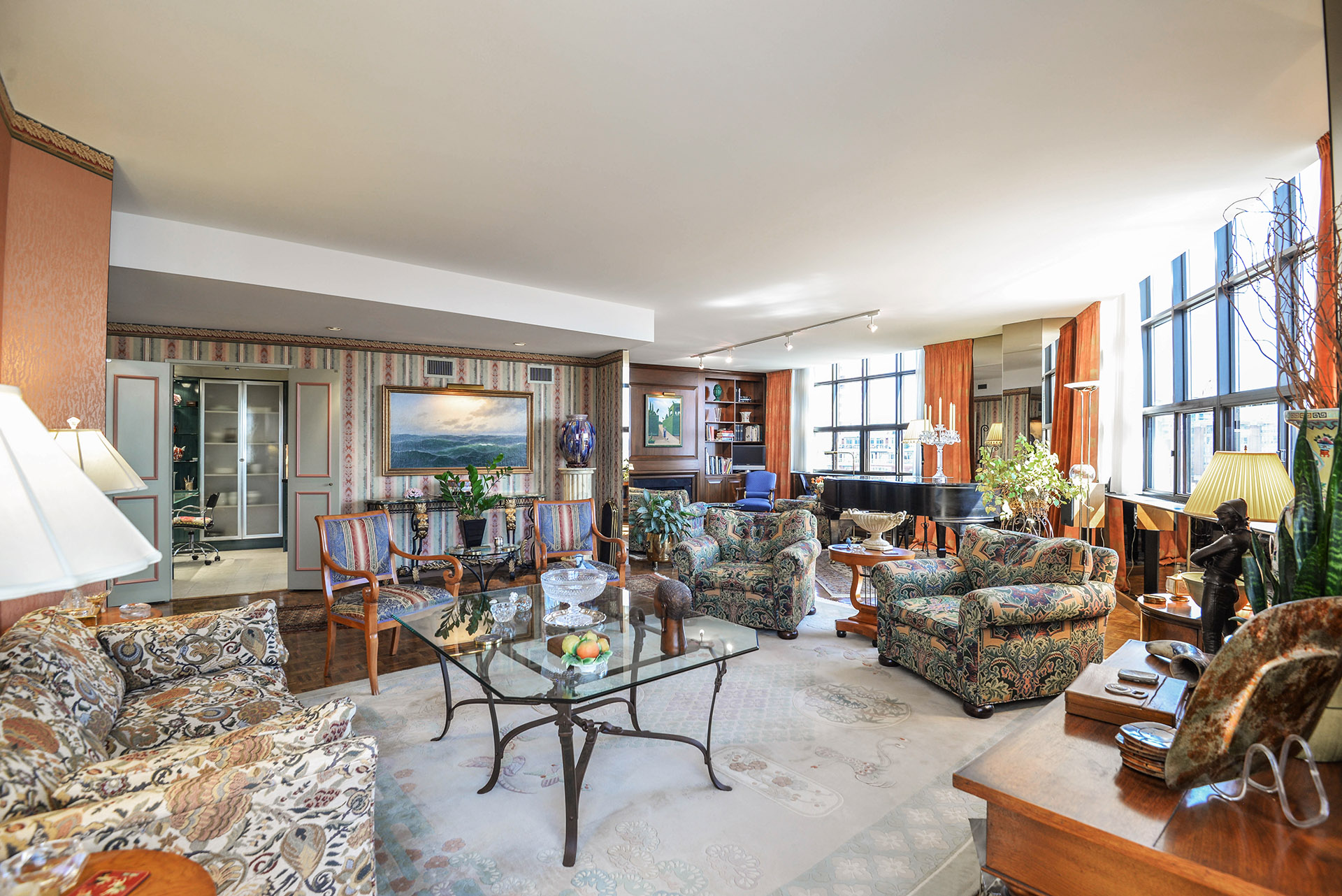 St Lawrence Market, Toronto, 80 Front St E PH12, 2 Storey Penthouse w