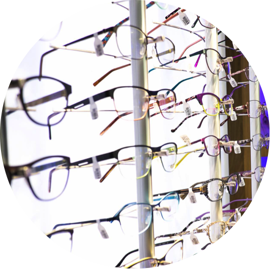 spectacles Christopher Nixon