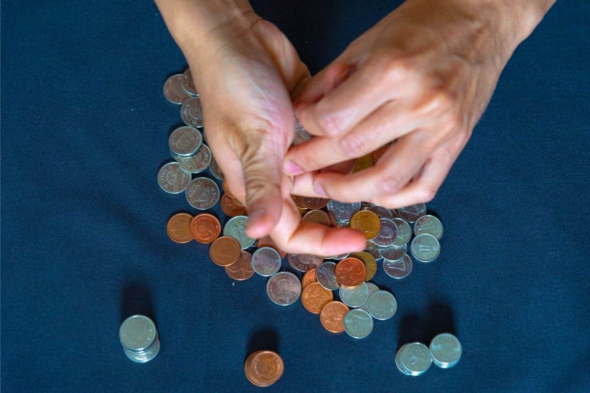 The three most and least expensive major cities in Canada by cost of