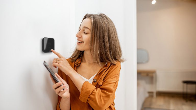 Thermostat Changes Set Temperature on Its Own? Find Out Why