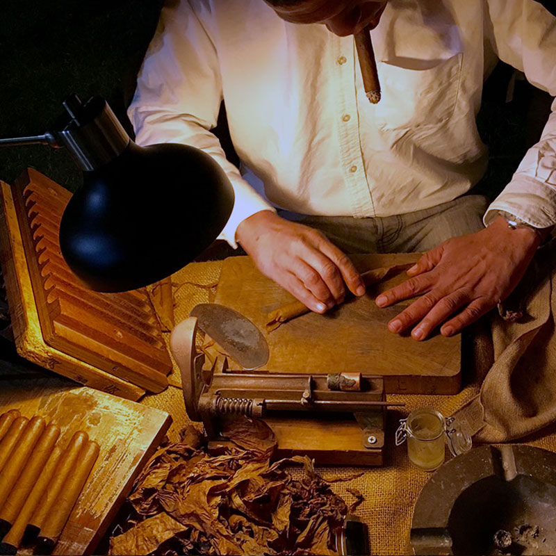 Option 3 Cigar Roller/ 100 Cigars Total Cigar Stud Events