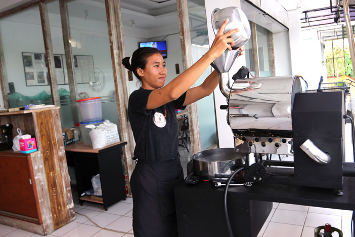 Mesin Roasting Dari Bali ini Sudah Dieksport Ke Swiss Cikopi