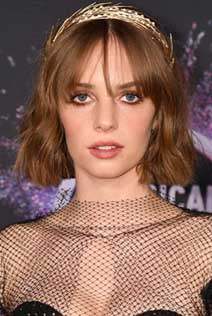 Maya Hawke Image Gallery