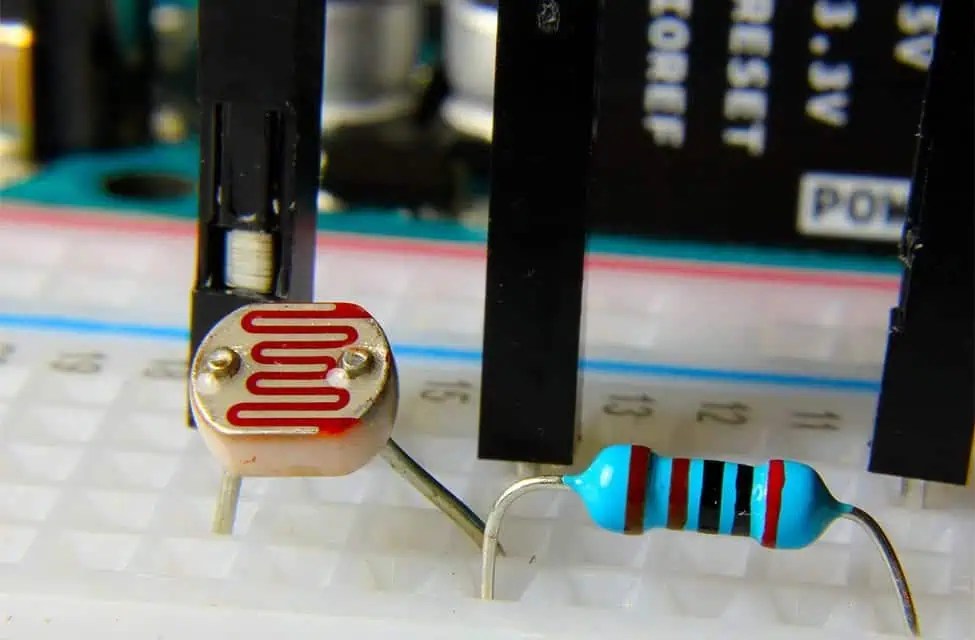 Pairing a LightDependent Resistor (LDR) with an Arduino Uno Circuit
