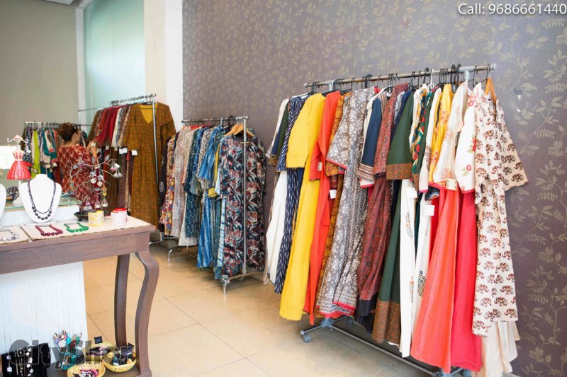 A Guide to Shopping at Safina Plaza