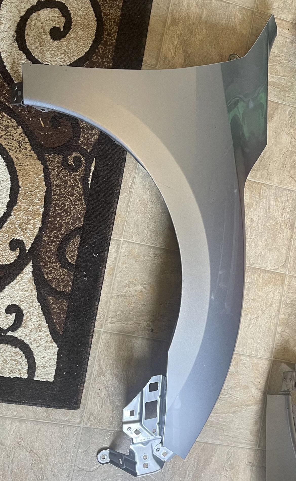 California - FS: 2019 Civic Lunar Silver Fenders | 2016+ Honda Civic