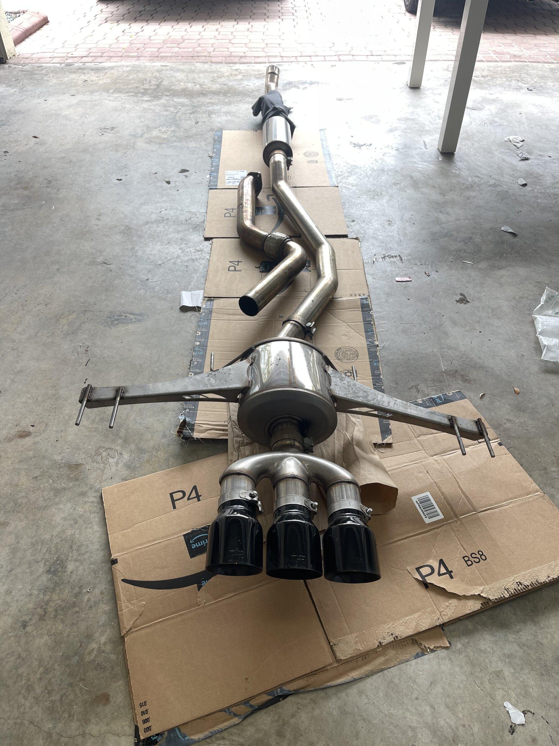 Florida - Honda Civic Type R AWE Touring Triple Black Diamond Exhaust