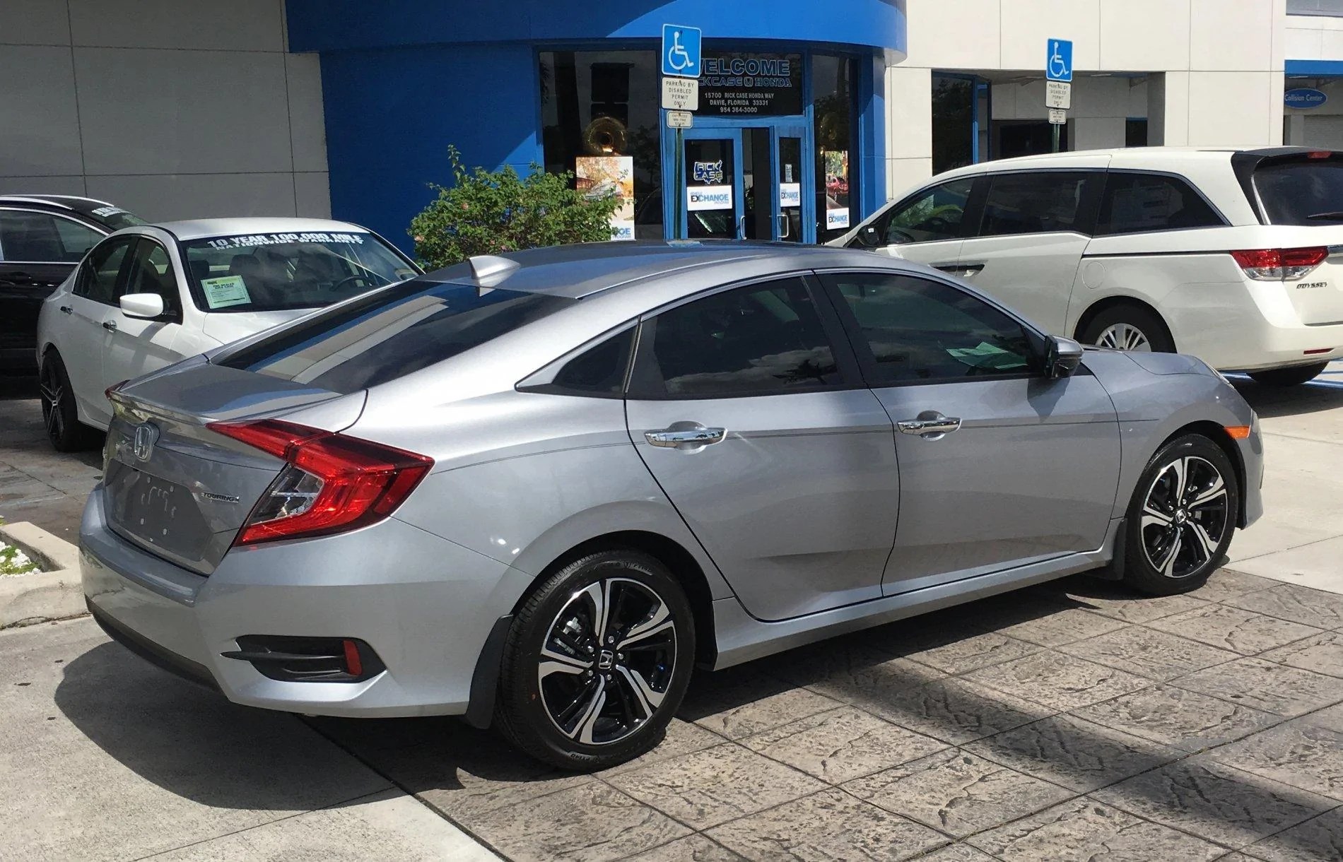 Mud Flaps, Yes? No? 2016+ Honda Civic Forum (10th Gen) Type R Forum