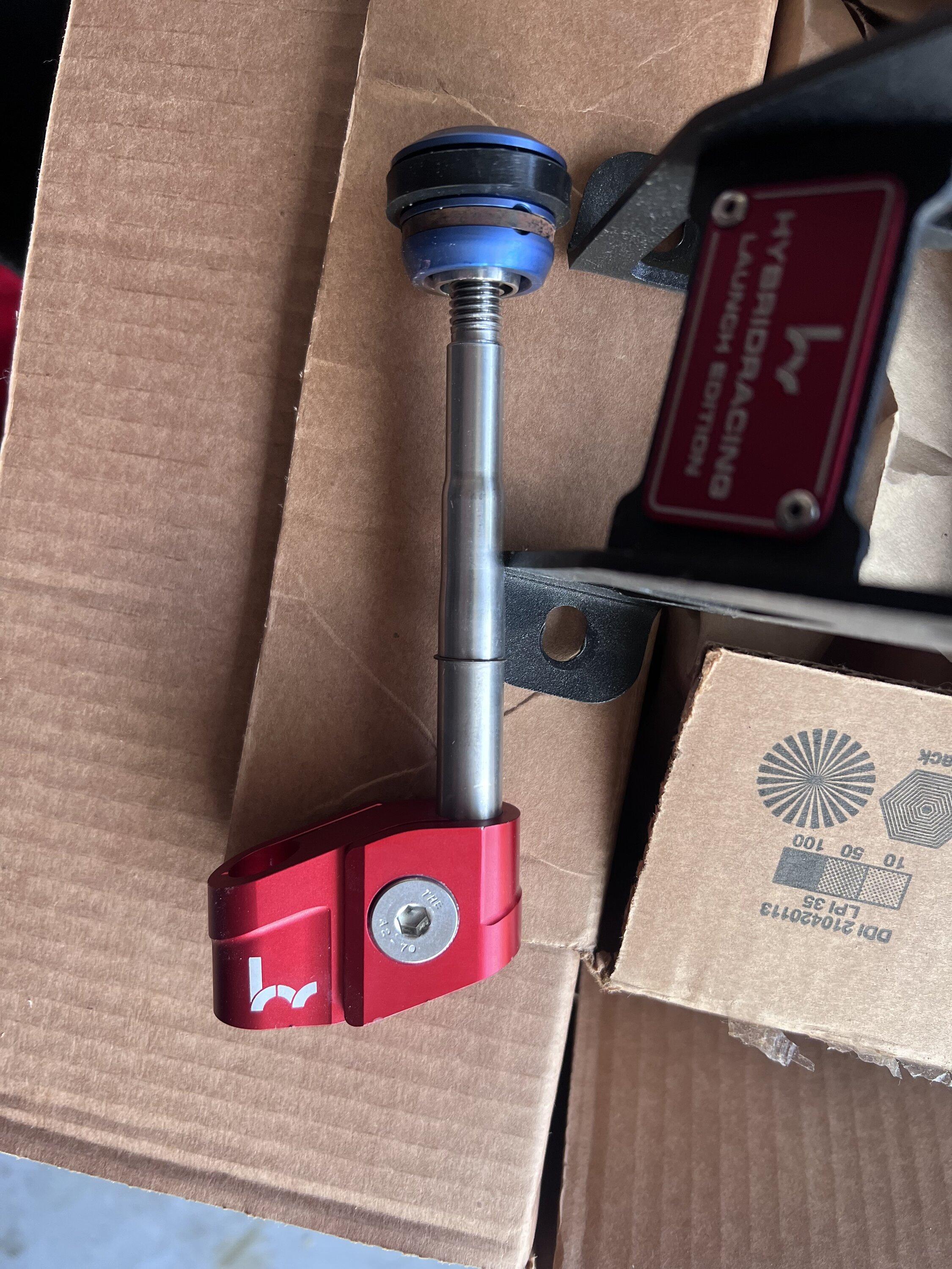 California FS Hybrid Racing Shifter and Shift Boot Collar 2016