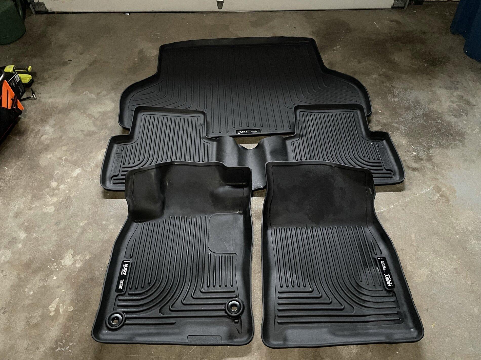 New Jersey Husky Floor Liners for Sedan FULL set incl trunk 2016