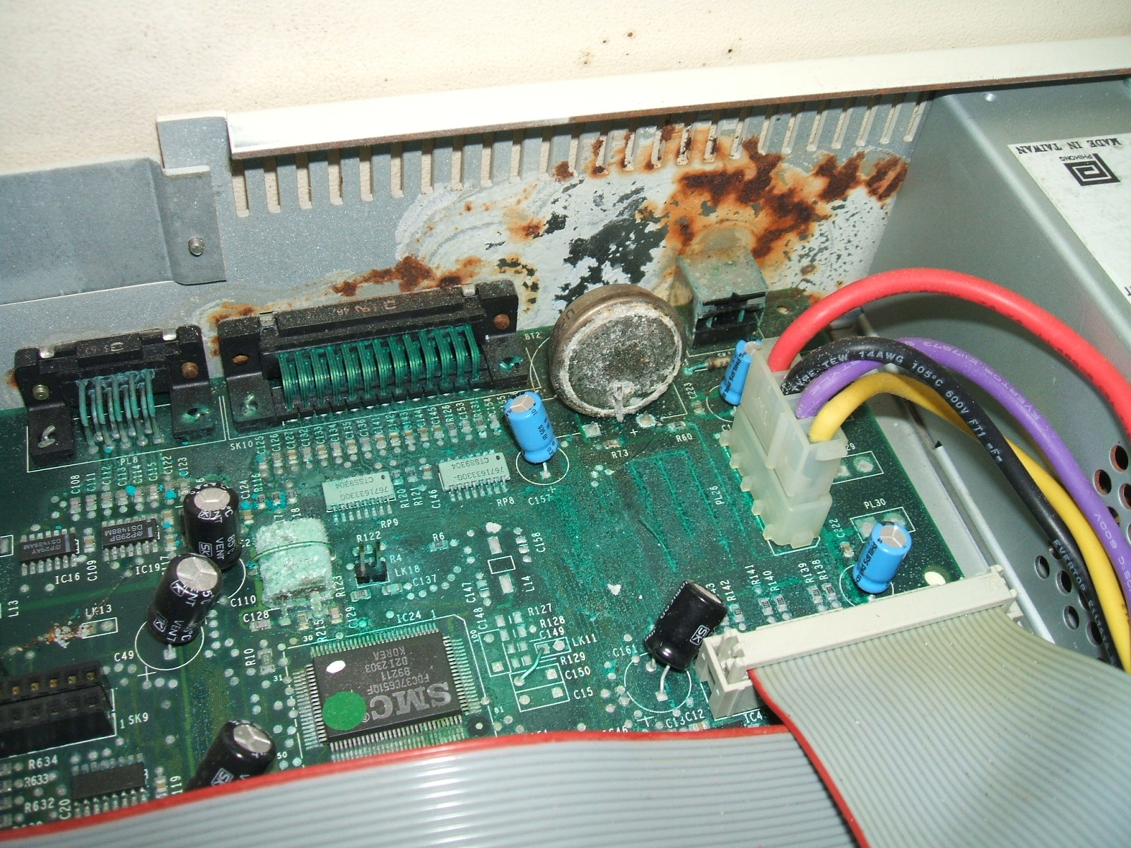 Car Battery Leaking From Top / How To Fix Car Battery Leak Note if