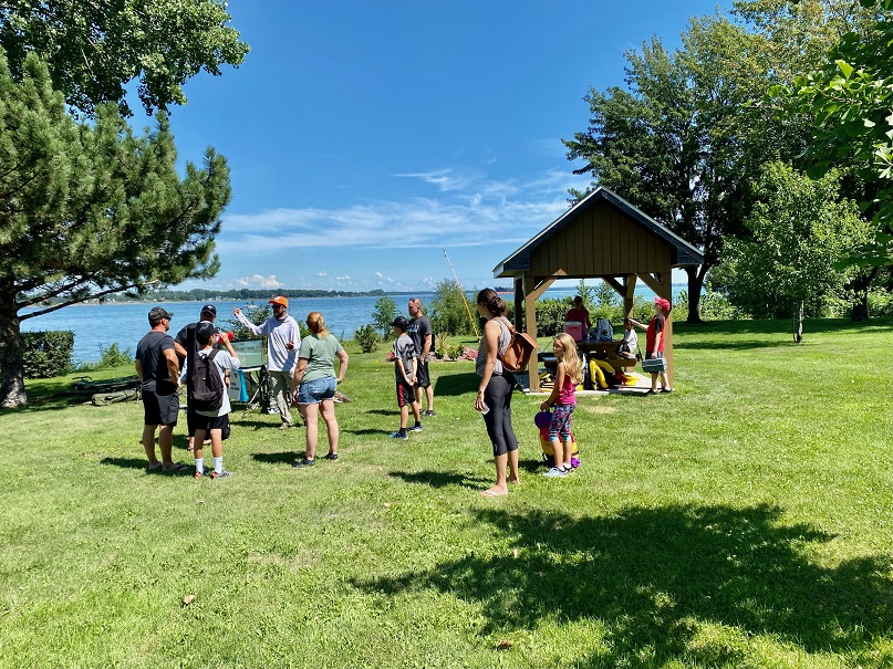 Des jeunes s'initient à la pêche à la carpe à SaintJosephdeSorel CJSO