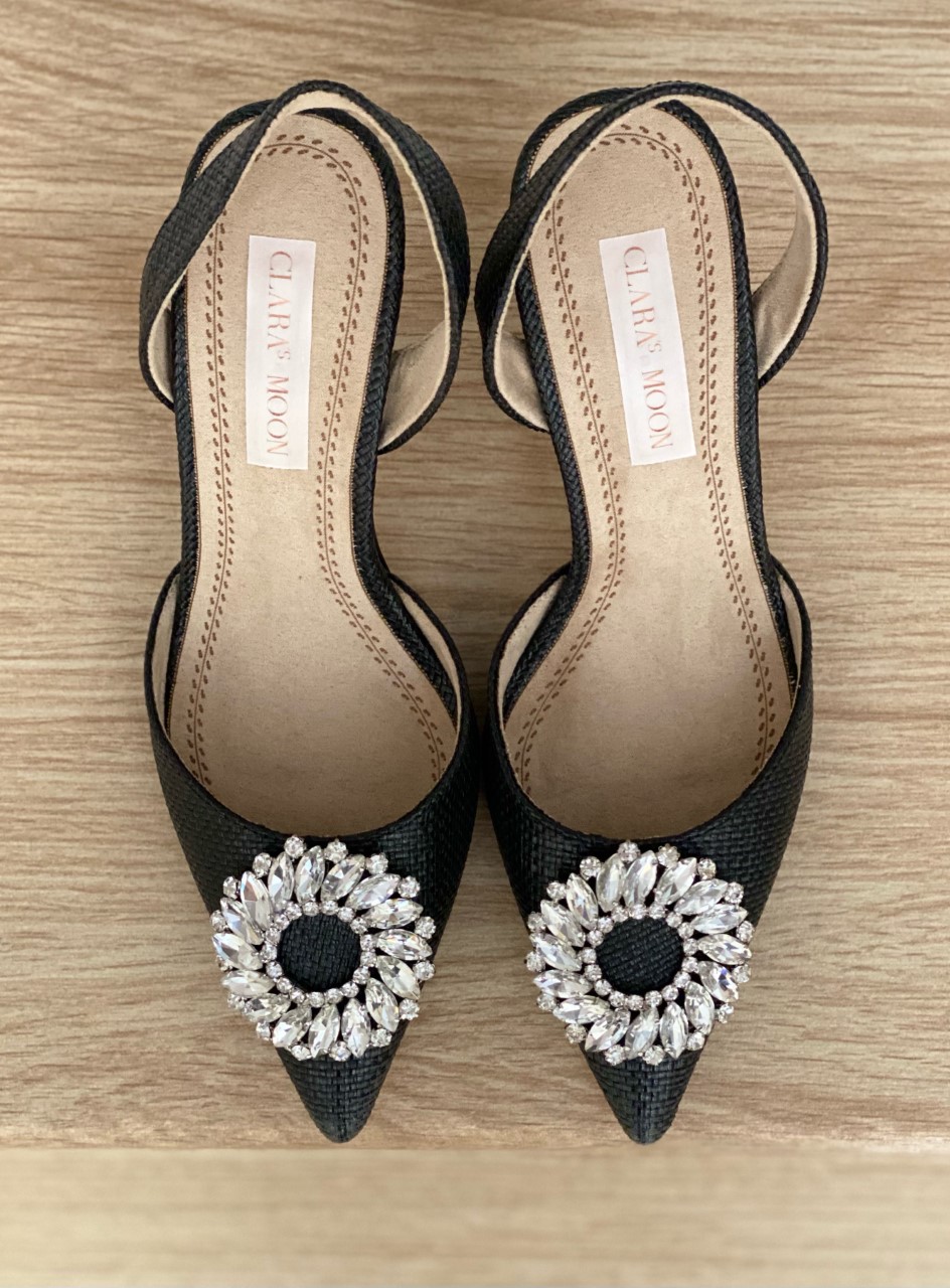 Zapato tacón negro joyas – Clara´s Moon
