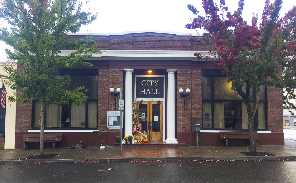 Ridgefield City Hall, Ridgefield State Bank, listed on County Heritage