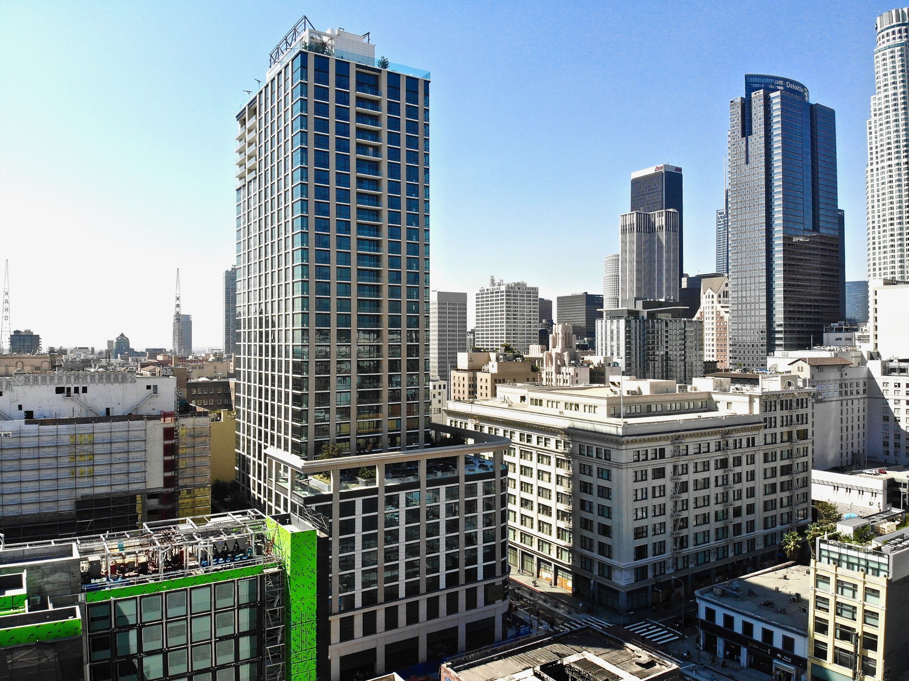 PerLA on Broadway Luxury Condominiums Clark Pacific