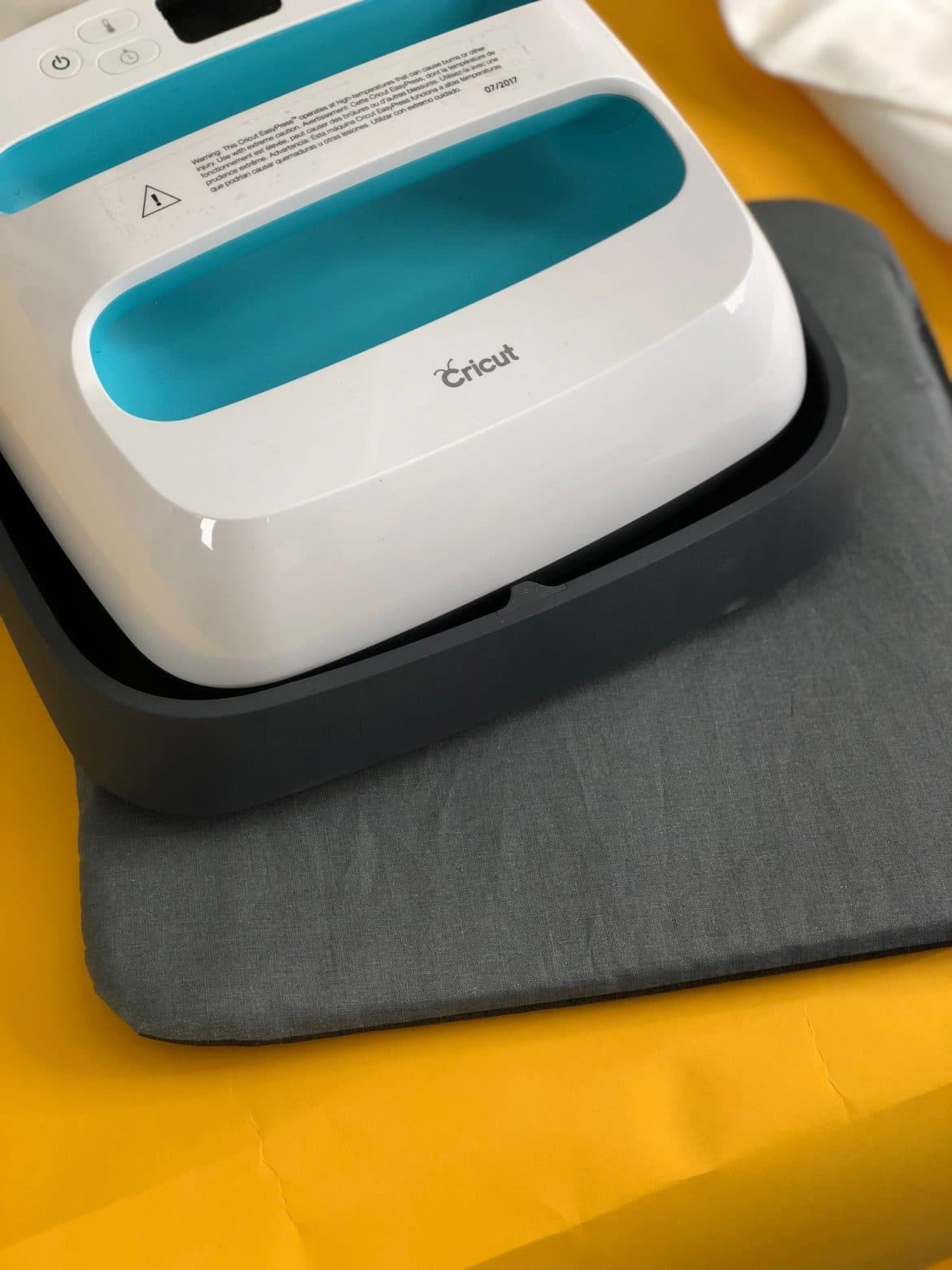 How to Use Cricut SportFlex Ironon Tips and Tricks to Make it Easy!