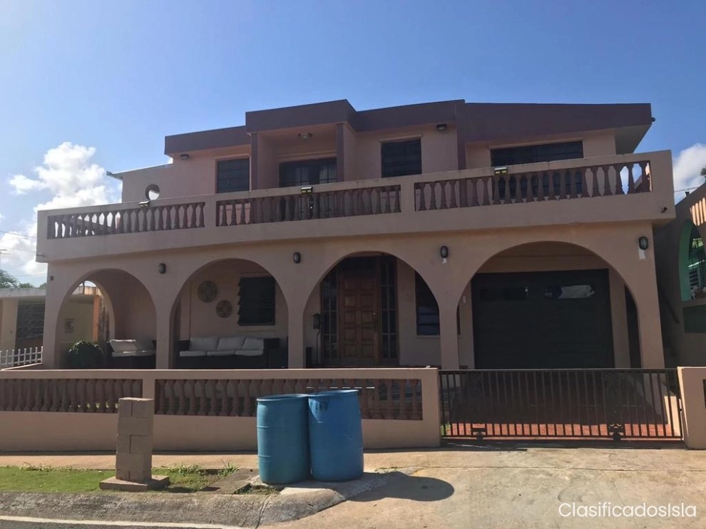 Lista para mudarse!! Vive una Renta la otra!! en Toa Alta