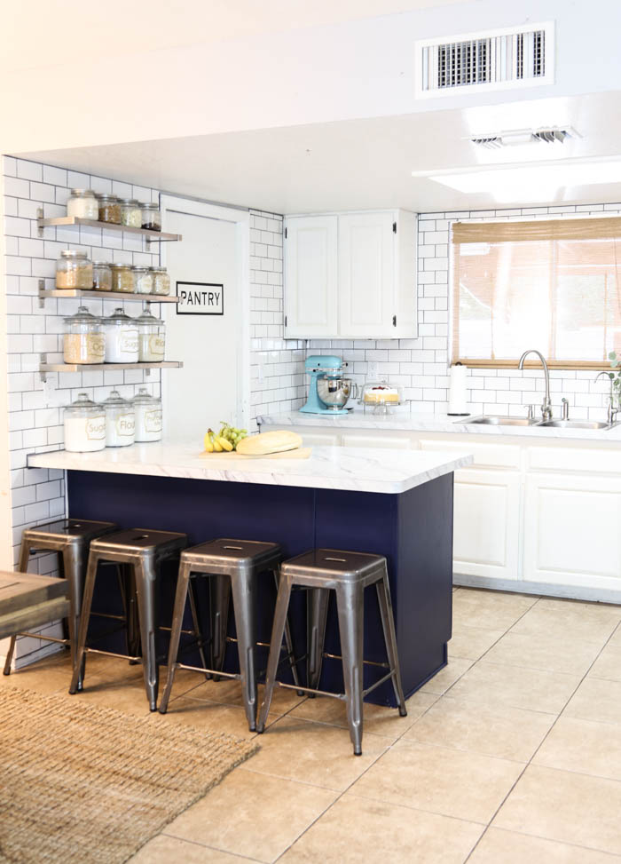 How to Accessorize Your Kitchen Classy Clutter