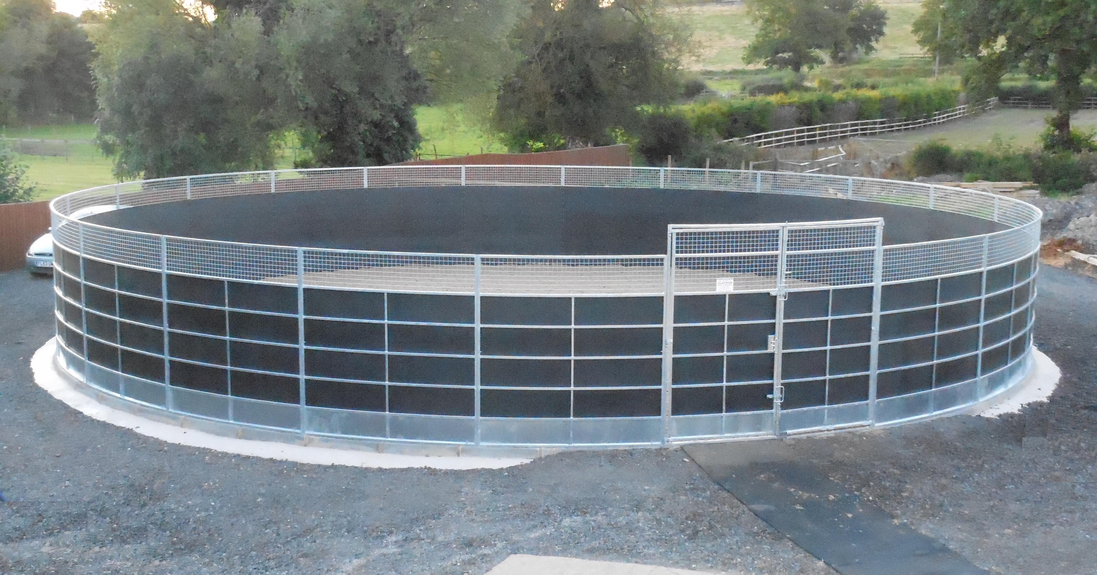 Static Rubber Lunge Pen Claydon Horse Exercisers