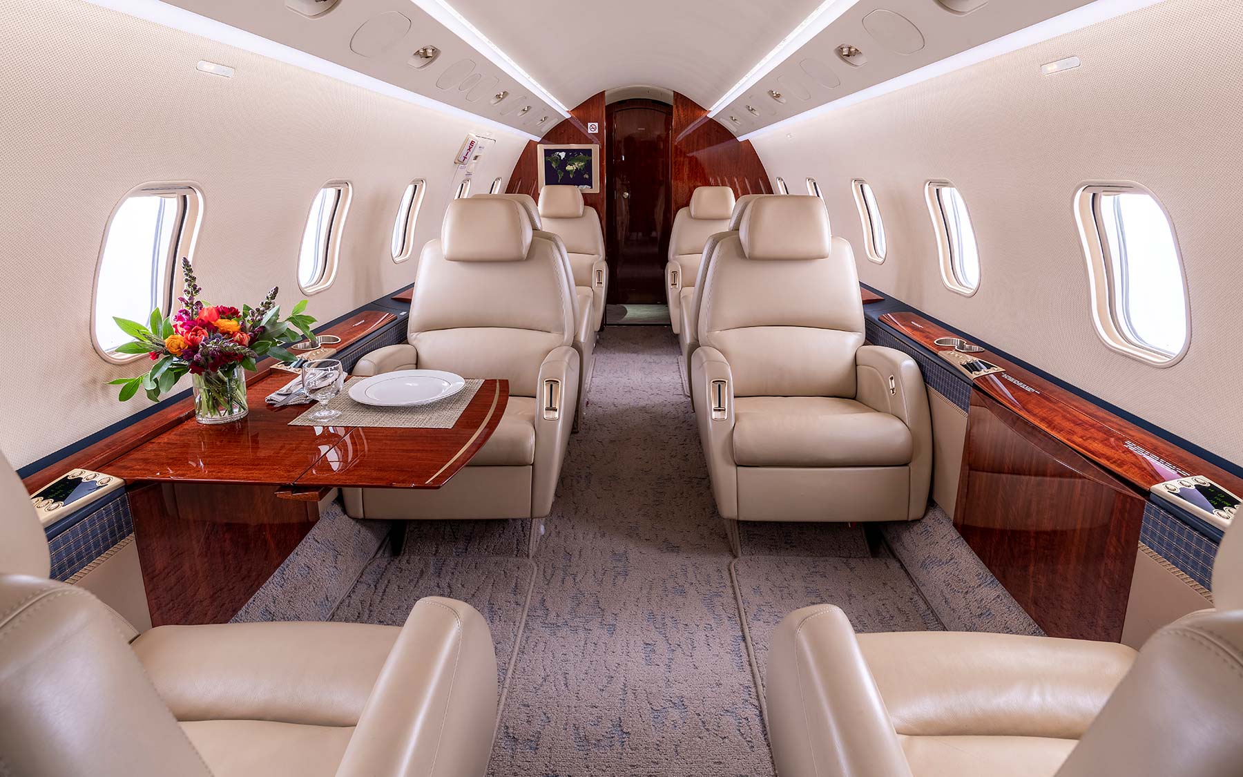 Bombardier Challenger 300 for Jet Charter Clay Lacy Aviation