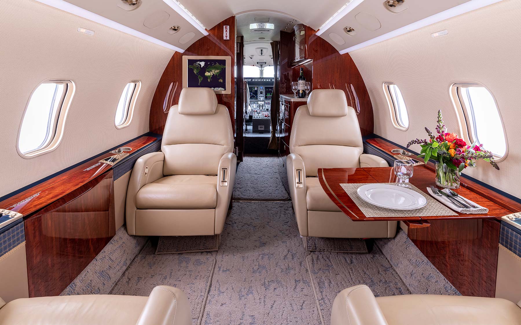 Bombardier Challenger 300 for Jet Charter Clay Lacy Aviation