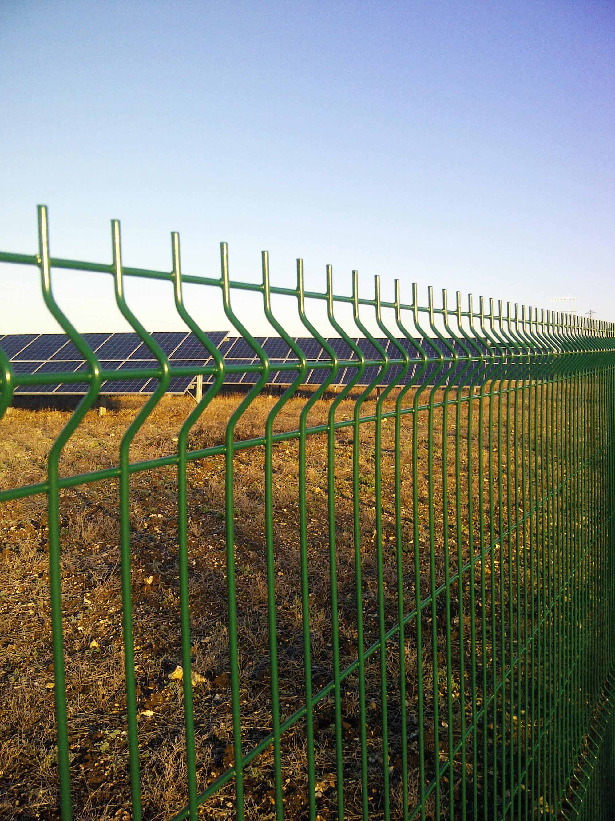 V Mesh Fencing Can you tell the difference? CLD Systems News